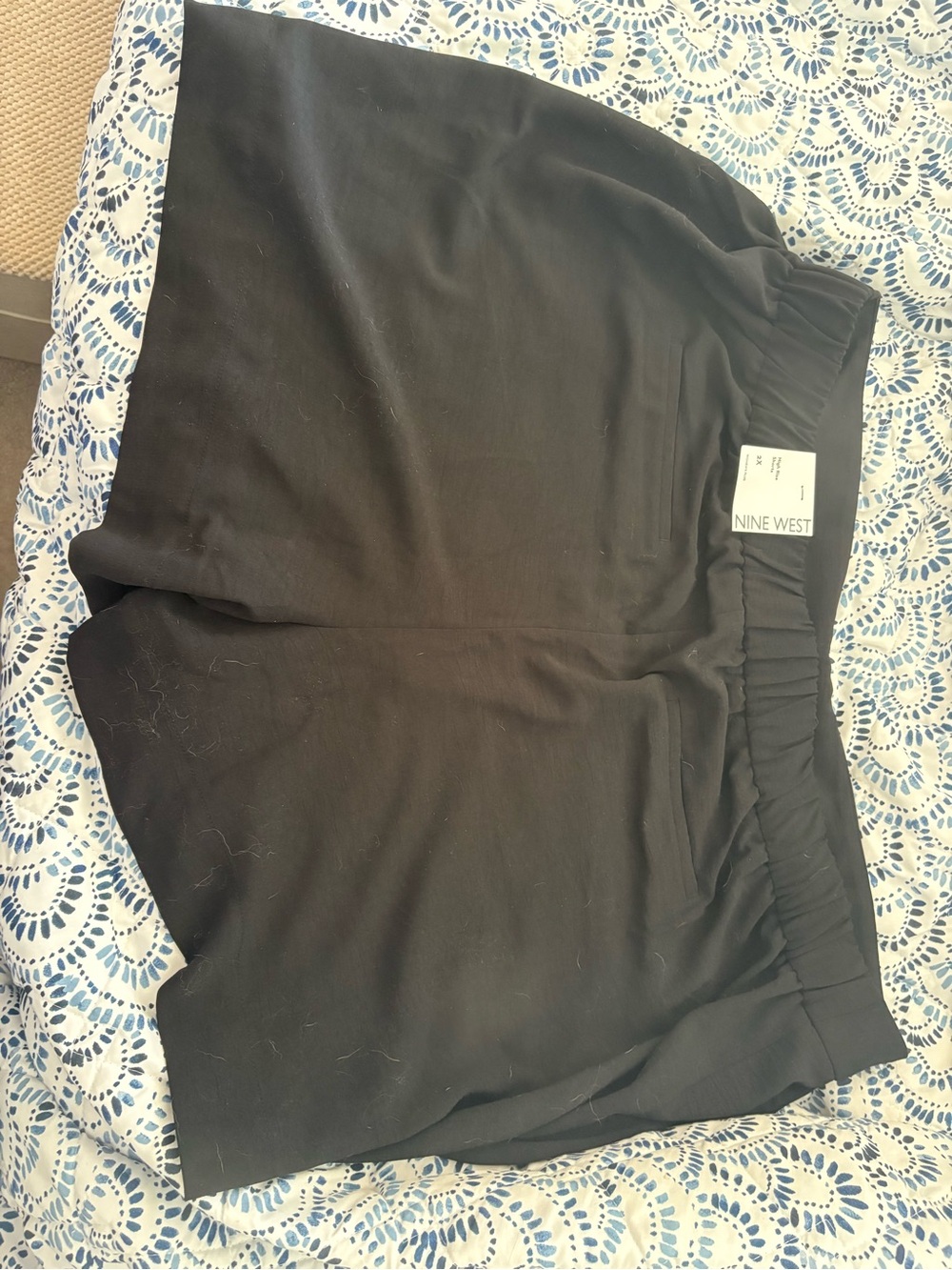 Nine West Black High-Waist Elastic Pull-On Shorts